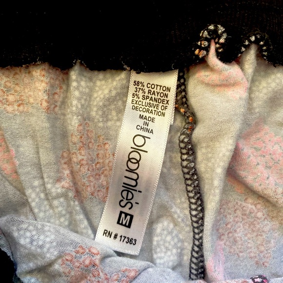 Bloomies 2 piece pajama loungewear. EUC!! - Picture 3 of 5